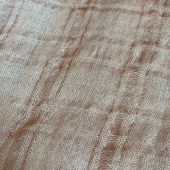 Lightweight scarf - Picture 3 of 3